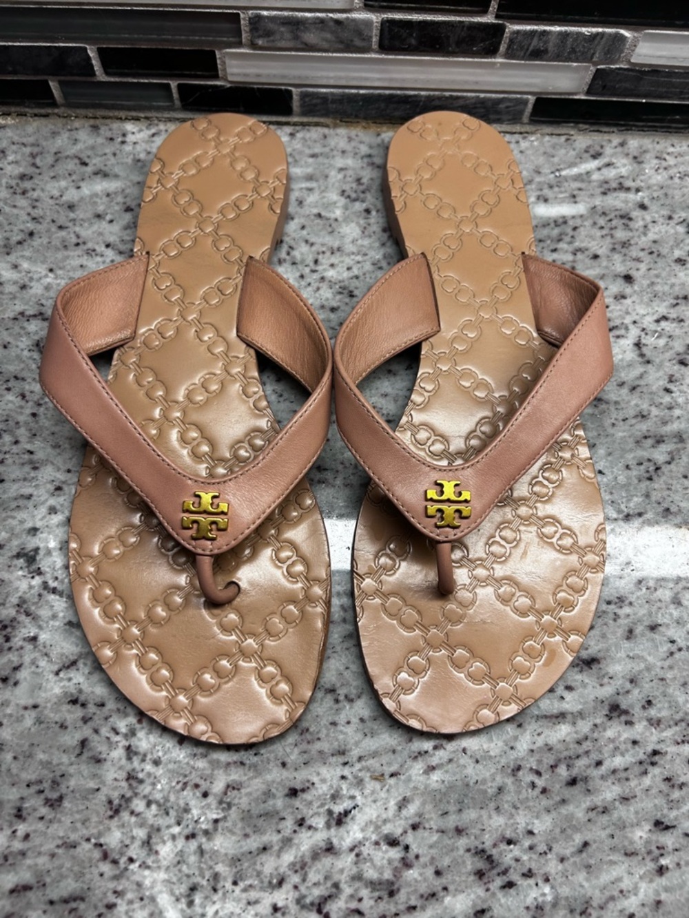 Tory Burch Monroe Tan Leather Thong Sandals size 8